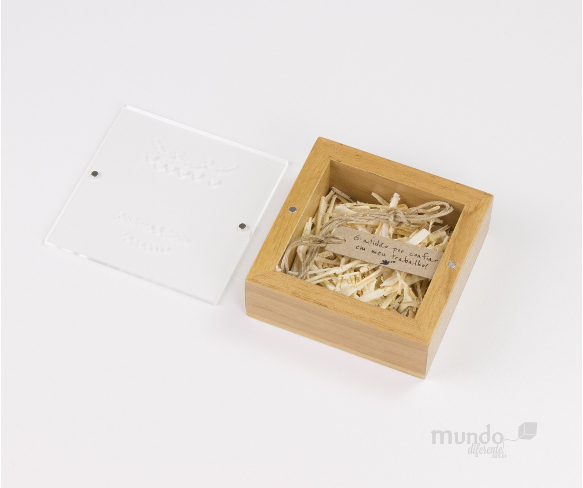 New Cute Box - Caixa de Madeira Tauari para pendrive com tampa acrílica Personalizada
